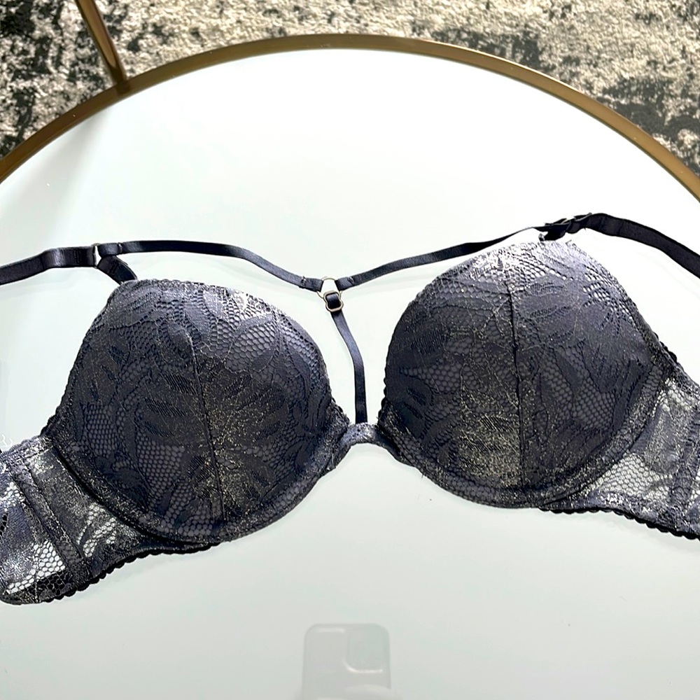 Victoria’s Secret very sexy push up bra